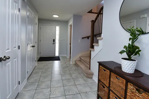 160 WALLACE Avenue, ON L3B 1R5