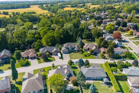 15 Royal York Court, ON N0E 1N0