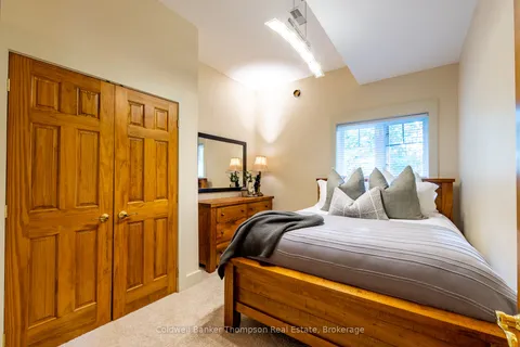 21 Deerhurst Highlands Drive, ON P1H 1B1