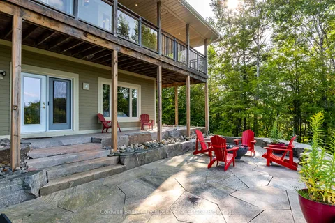 21 Deerhurst Highlands Drive, ON P1H 1B1