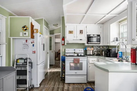 8 Kelly Sand Private, ON K0A 1B0