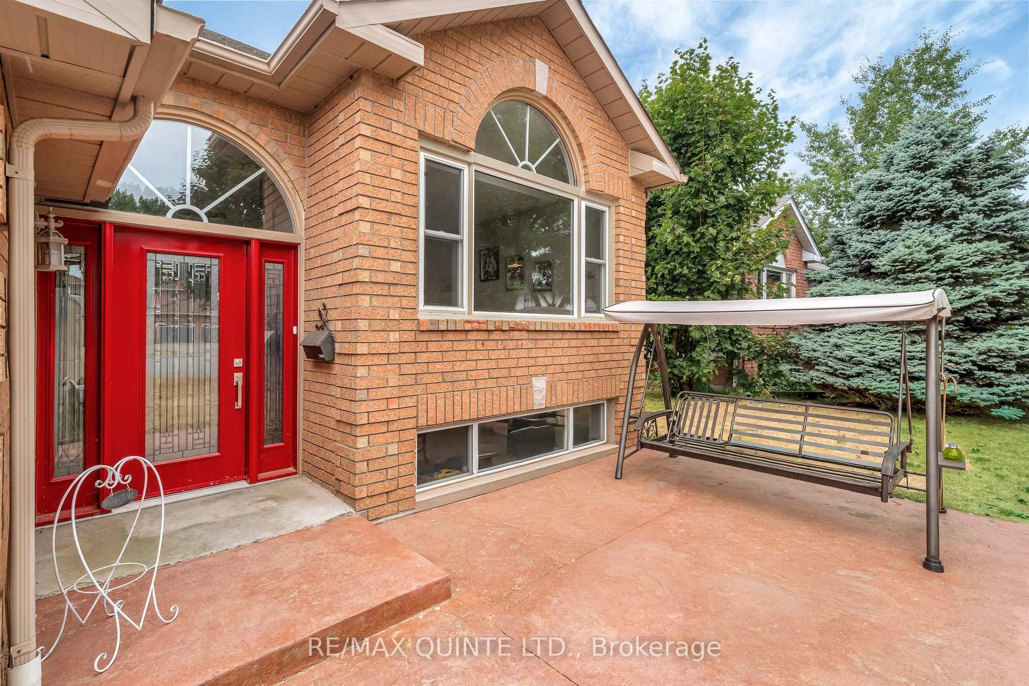 2 Marchmont Place, ON K8P 5E4