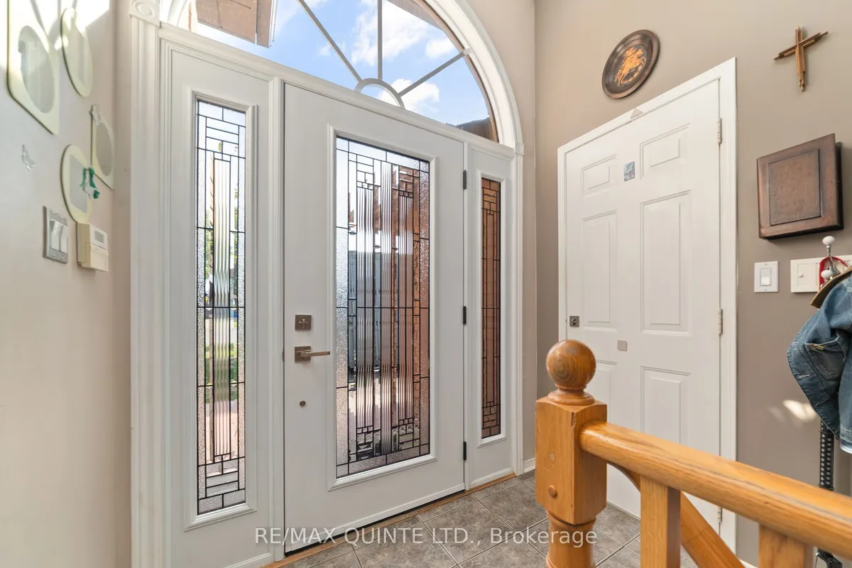 2 Marchmont Place, ON K8P 5E4