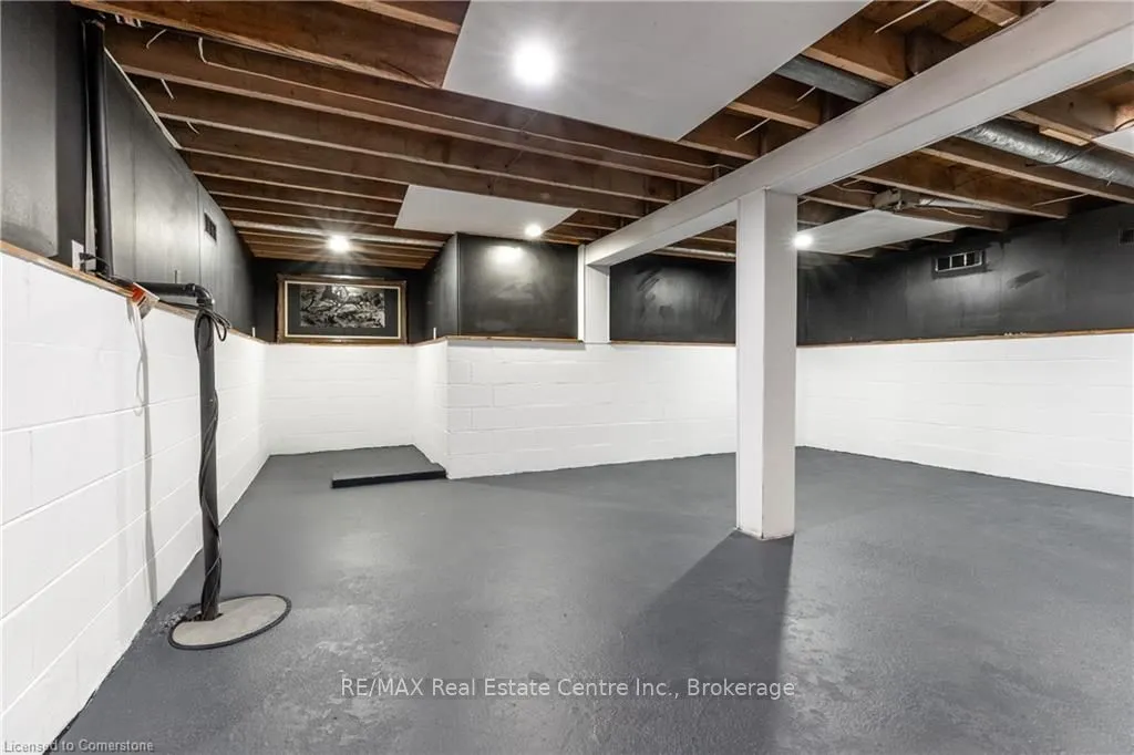 109 Carroll Street, ON N5C 1W1