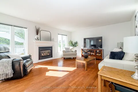 14 VISTAPOINTE Drive, ON K2G 6N5