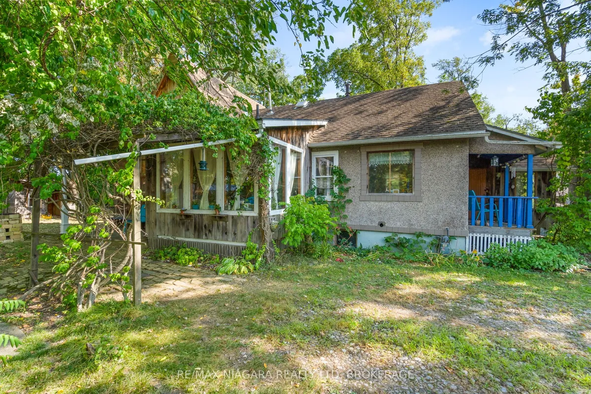 105 Weir Road, ON L3K 2M8