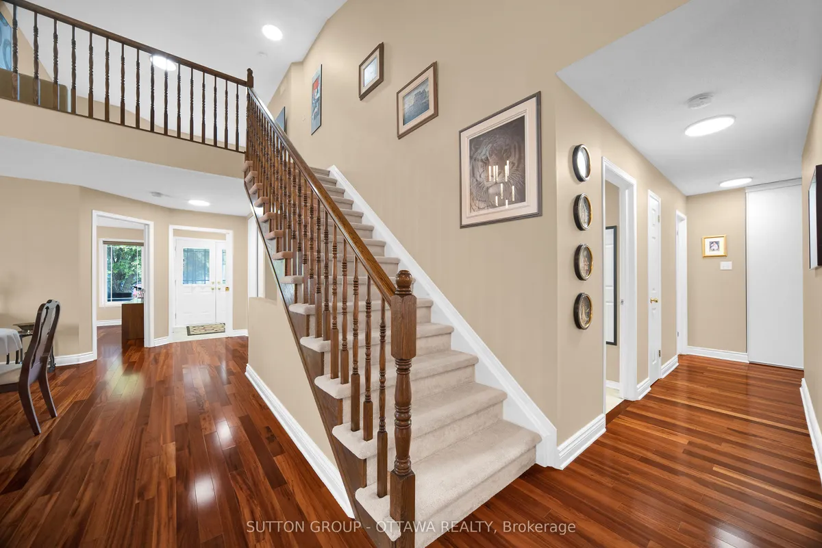 128 Annapolis Circle, ON K1V 1Z3