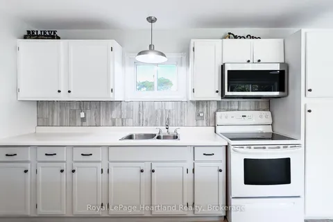 79460 Bluewater Highway, ON N7A 3X8