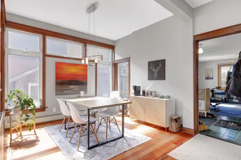 296 Royal Avenue, ON K2A 1T5