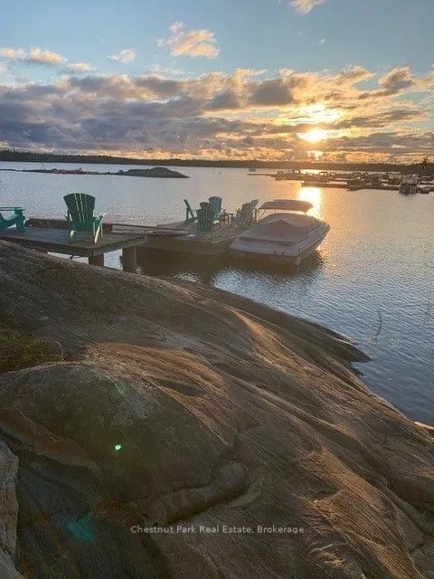 8 Woods Bay Lane, ON P2A 3B2