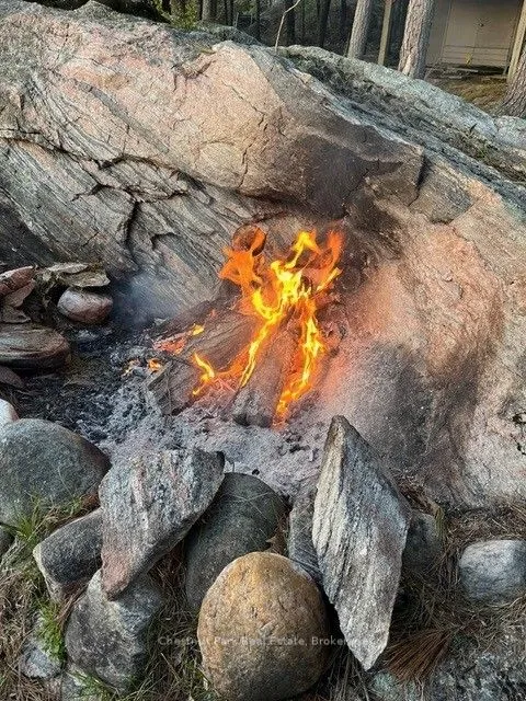 8 Woods Bay Lane, ON P2A 3B2