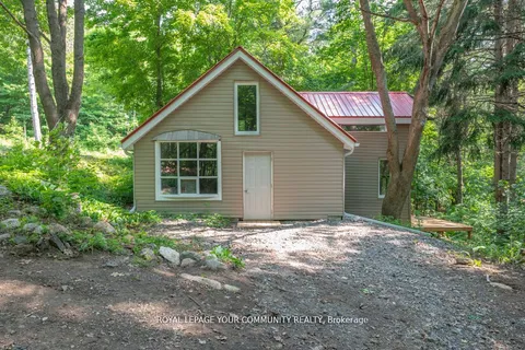 9297 Highway 118 N/A, ON K0M 1J2