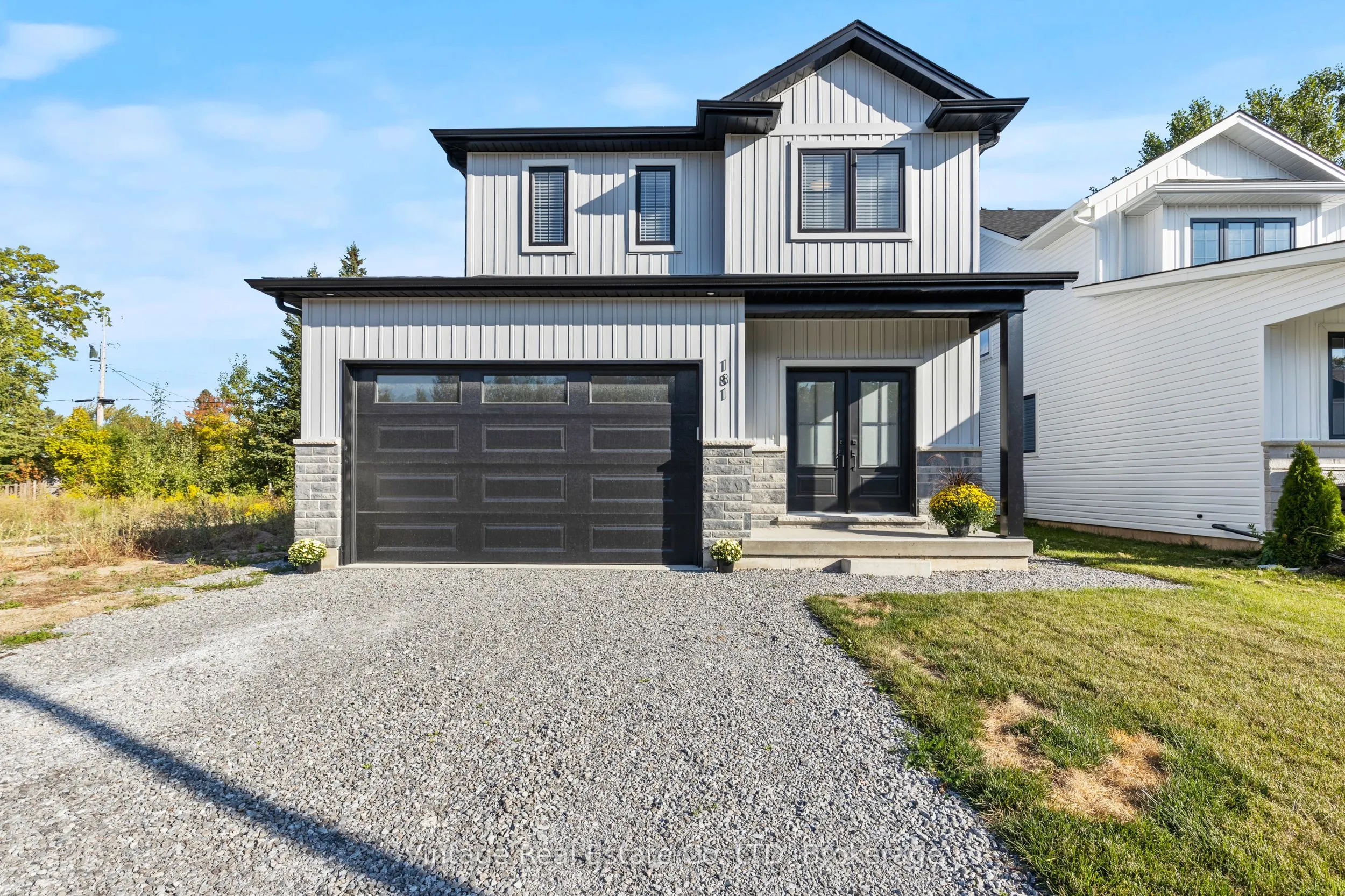 181 Hodgkins Avenue, ON L2V 0M6