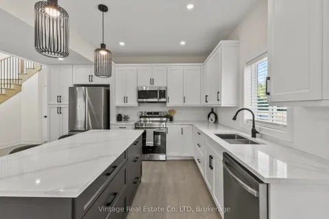 181 Hodgkins Avenue, ON L2V 0M6