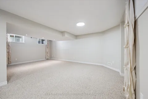 128 CLOUGH Crescent, ON N1L 0E4