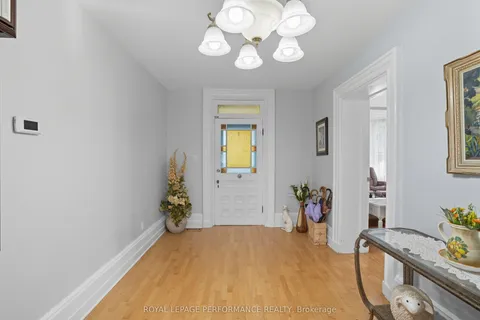 8 JOHN Street, ON K0B 1K0