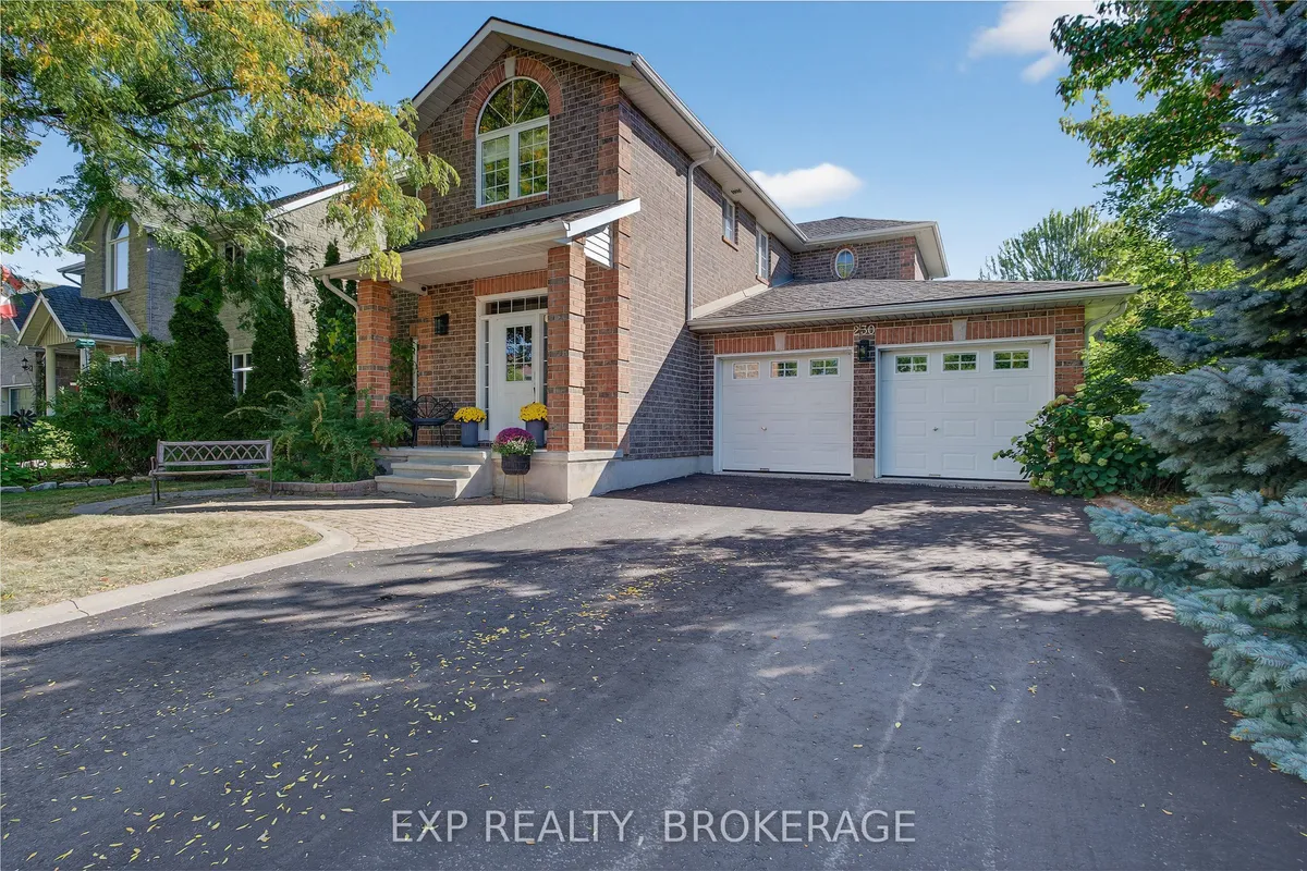 230 HONEYWOOD Avenue, ON K7K 7L4