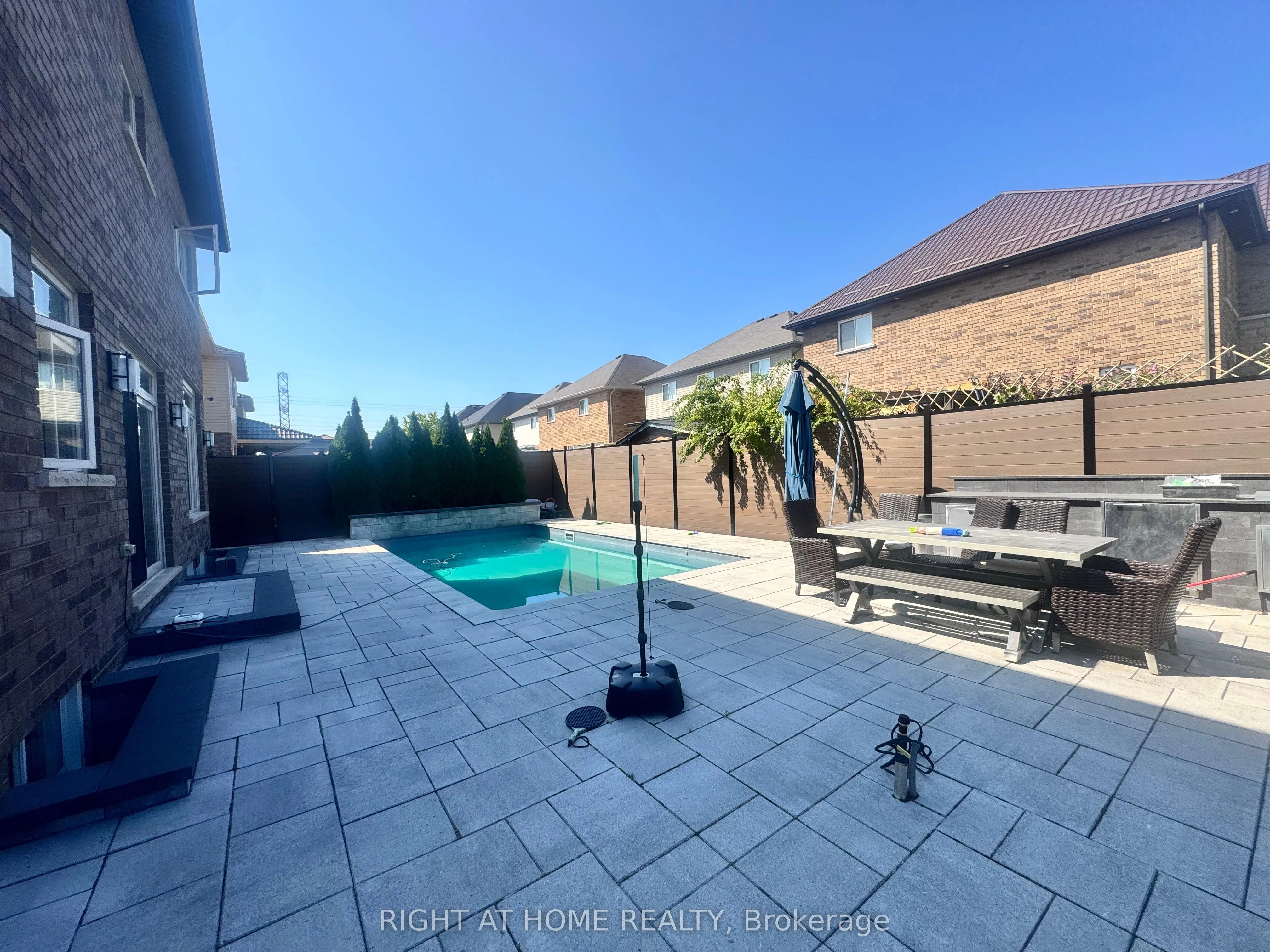 95 Hidden Ridge Crescent, ON L0R 1P0