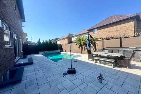 95 Hidden Ridge Crescent, ON L0R 1P0