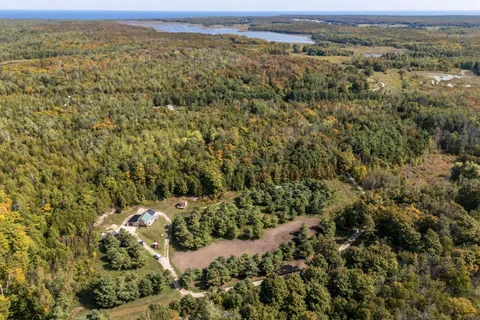 667 East Road, ON N0H 1W0