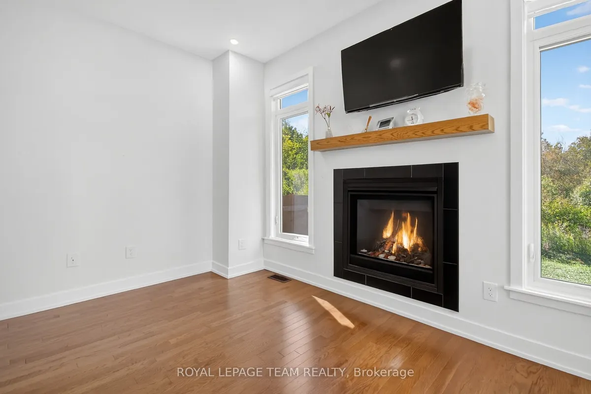 337 Ibanez Walk, ON K1T 0V8