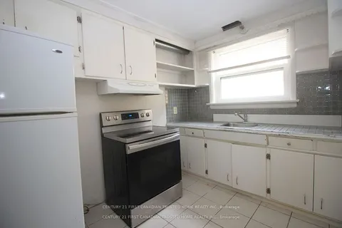 73 Jacqueline Street, ON N5Z 3P8