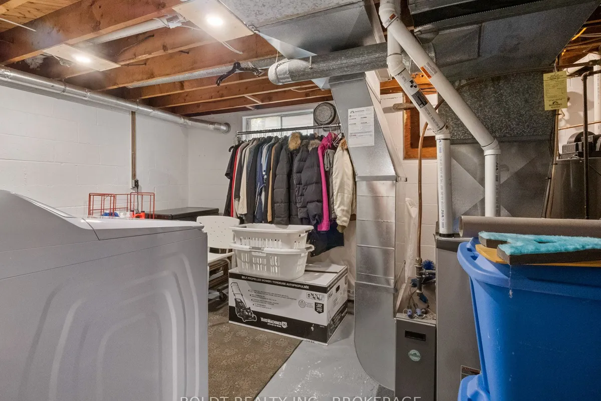 38 KENWORTH Drive, ON L2M 4S2