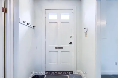 25 Wellington Street, ON N7A 2W6