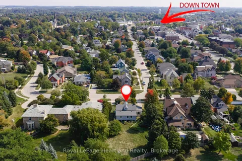 25 Wellington Street, ON N7A 2W6