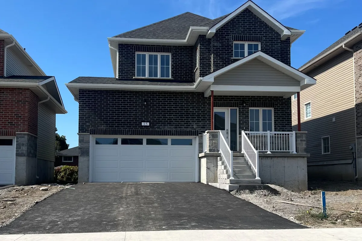 15 Bradden Crescent, ON K8N 0T8