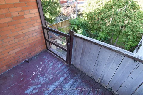 14 Spruceside Avenue, ON L8P 3Y3