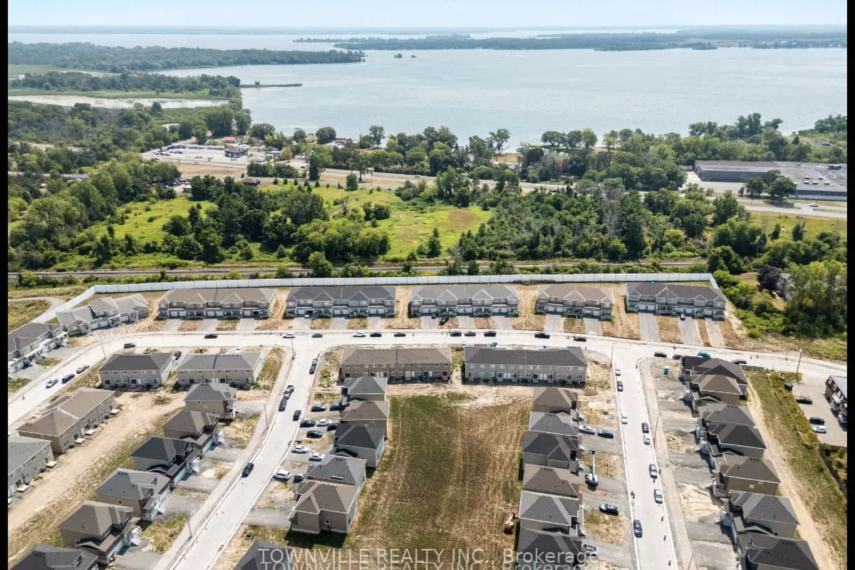 33 Bradden Crescent, ON K8N 0T8