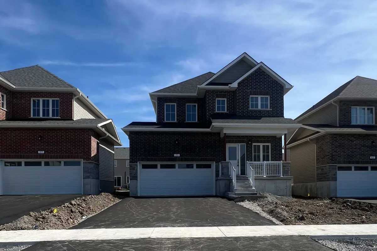 59 Bradden Crescent, ON K8N 0T7