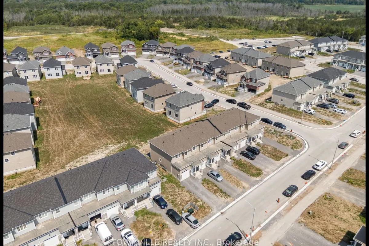 10 Bradden Crescent, ON K8N 0T8