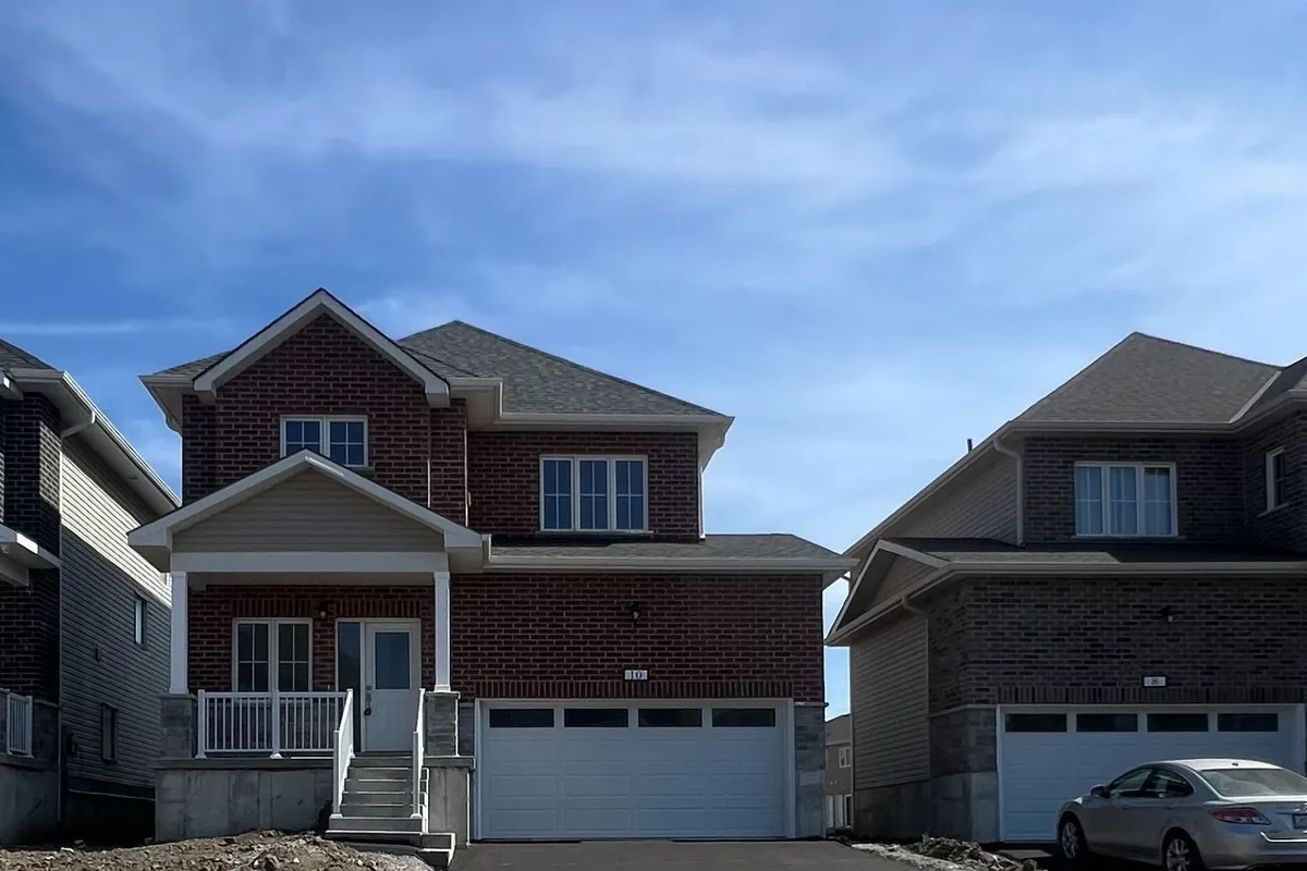 10 Bradden Crescent, ON K8N 0T8