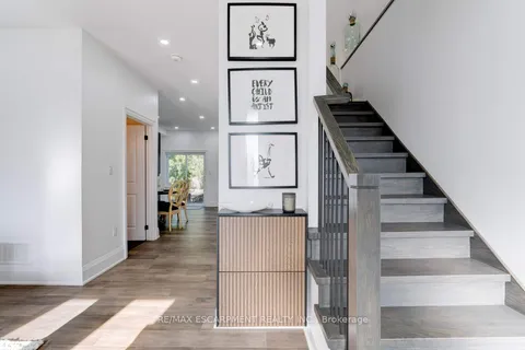 38 East 16th Street, ON L9A 4H9