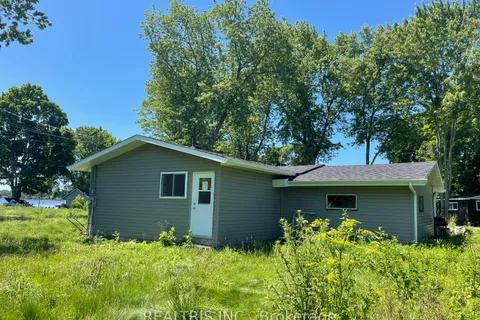 22499 Loyalist Parkway, ON K8N 5P7