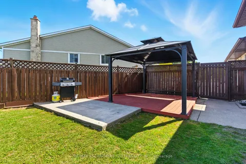 30 RAINBOW Court, ON L3C 6R4