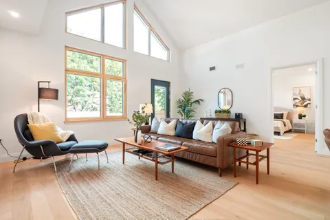 98 Elgin Street, ON N0J 1J0