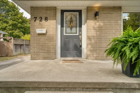 728 Leroy Avenue, ON N5Y 4G5
