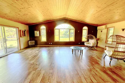 180 Beaumont Drive, ON P1L 1X2