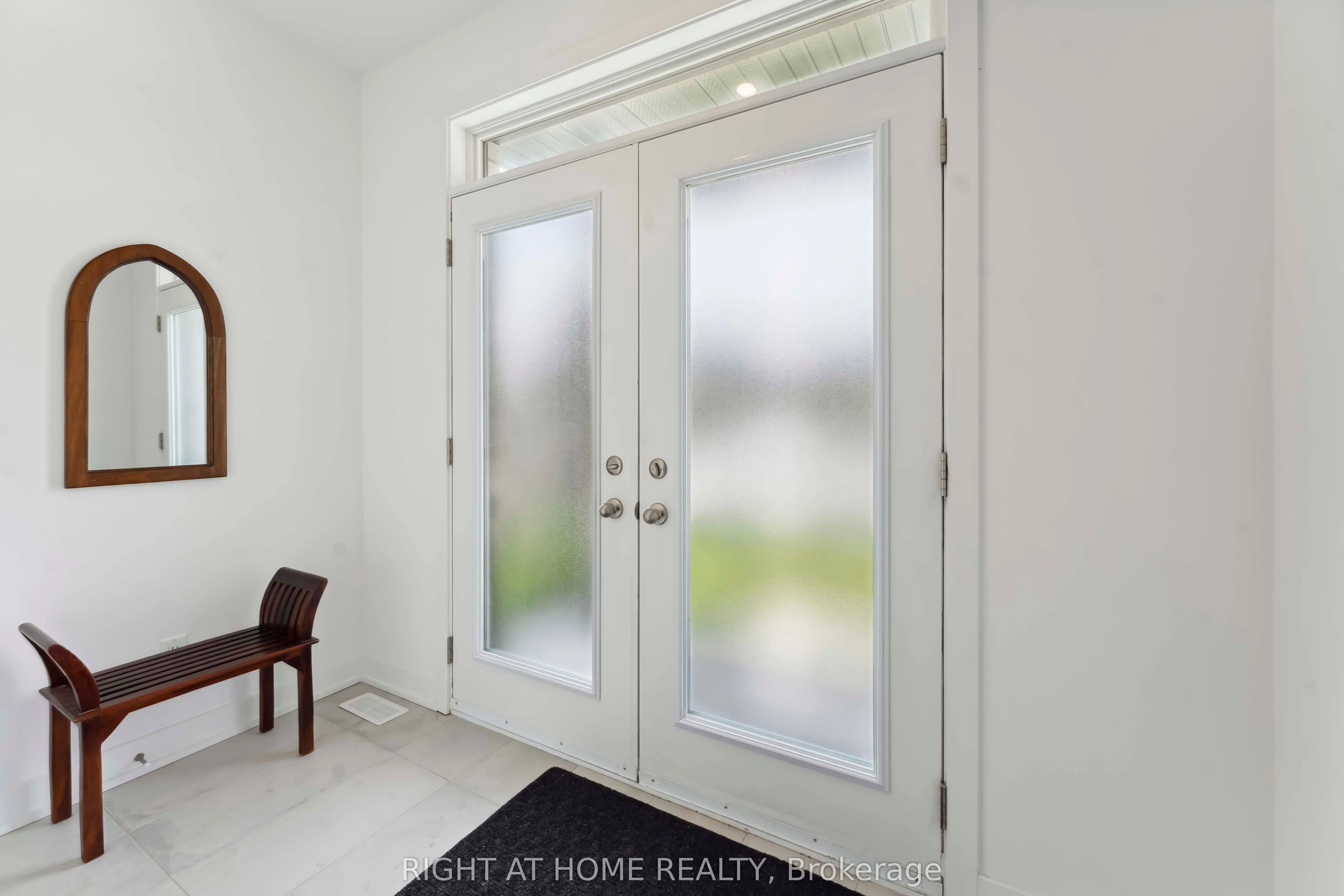 848 Beckton Heights, ON K2S 2X9