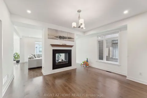 848 Beckton Heights, ON K2S 2X9