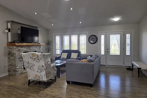 192 RUBY'S Crescent, ON N0G 2L2