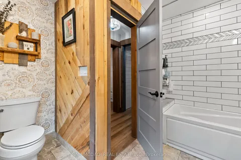 9 Rosewood Court, ON N3R 7C9