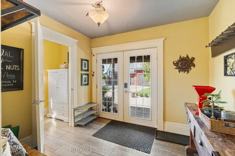 326 Lakeshore Road, ON L0S 1J0