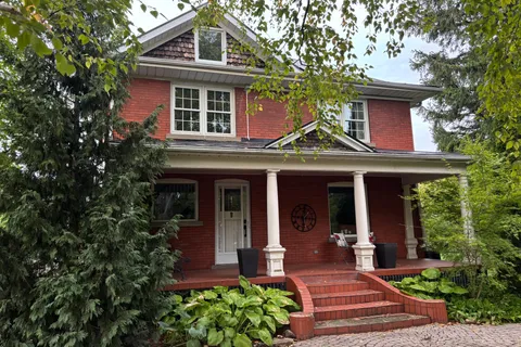 326 Lakeshore Road, ON L0S 1J0