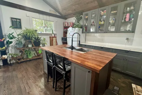 29796 Hwy 62 N/A, ON K0L 1C0