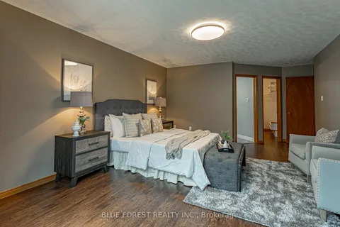 15 Calvert Place, ON N0L 1G3