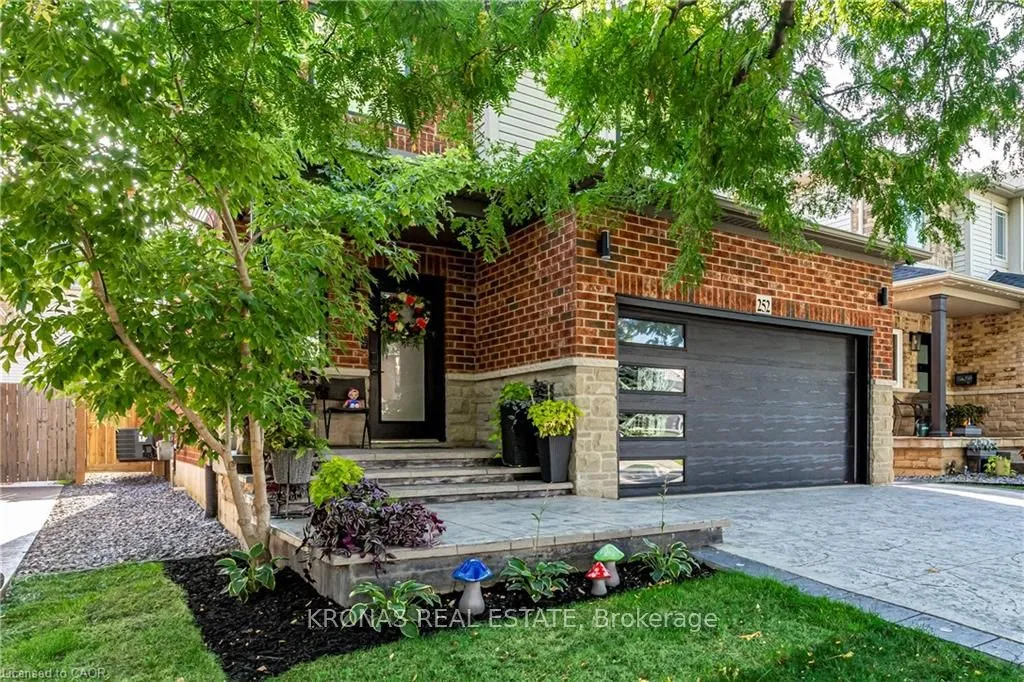 252 Upper Mount Albion Road, ON L8J 0B1